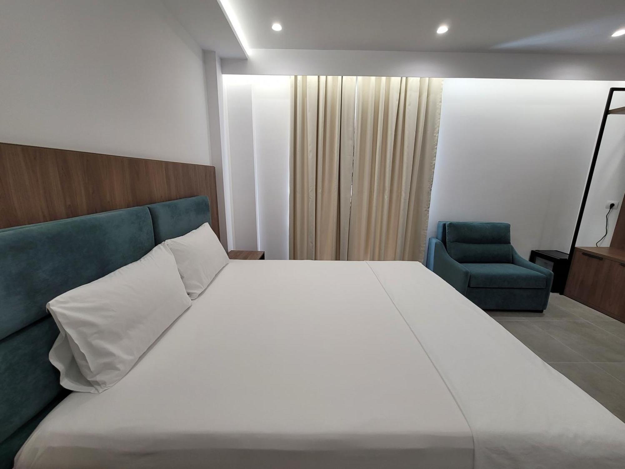 Prestige Hotel คซามิล ภายนอก รูปภาพ